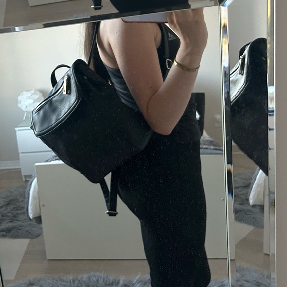 Backpack - Picture 7 of 9